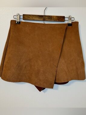 Dress Forum Suede Skort